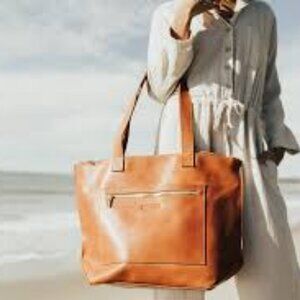 Parker Clay Entoto Leather Zip Tote